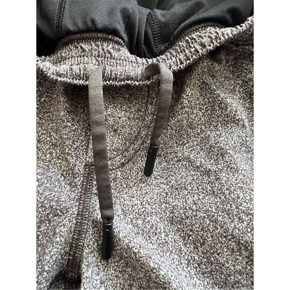 Lululemon Shorts Men's Large Gray Gym Workout Lined Pockets 9" - Picture 5 of 6